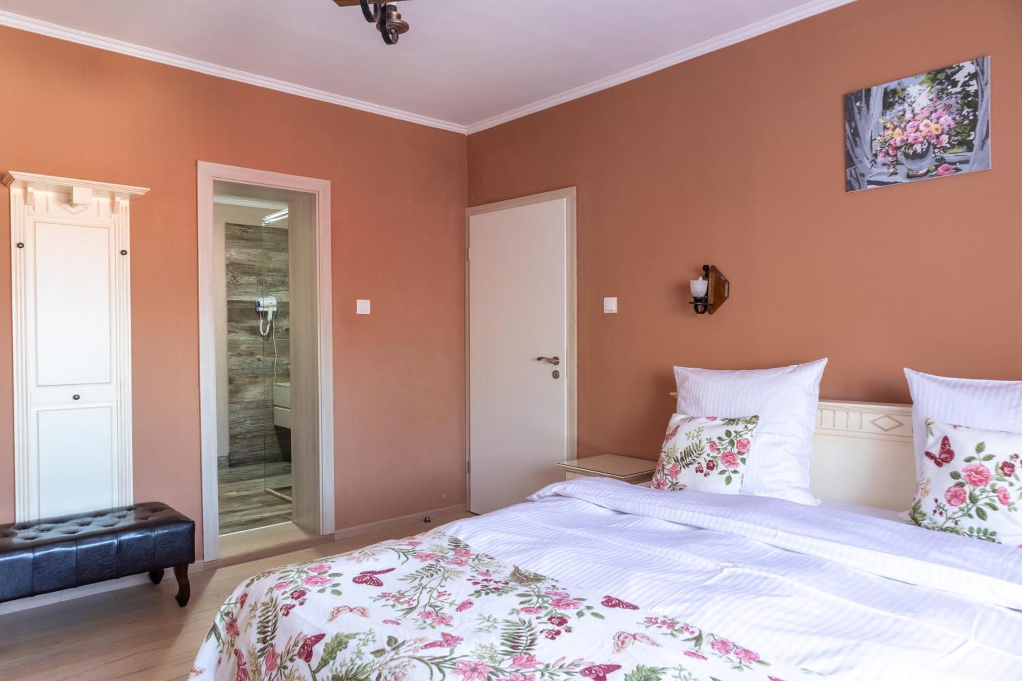 Vila Crisalia Sibiel -Sibiu (Adults Only) Hotel Luaran gambar