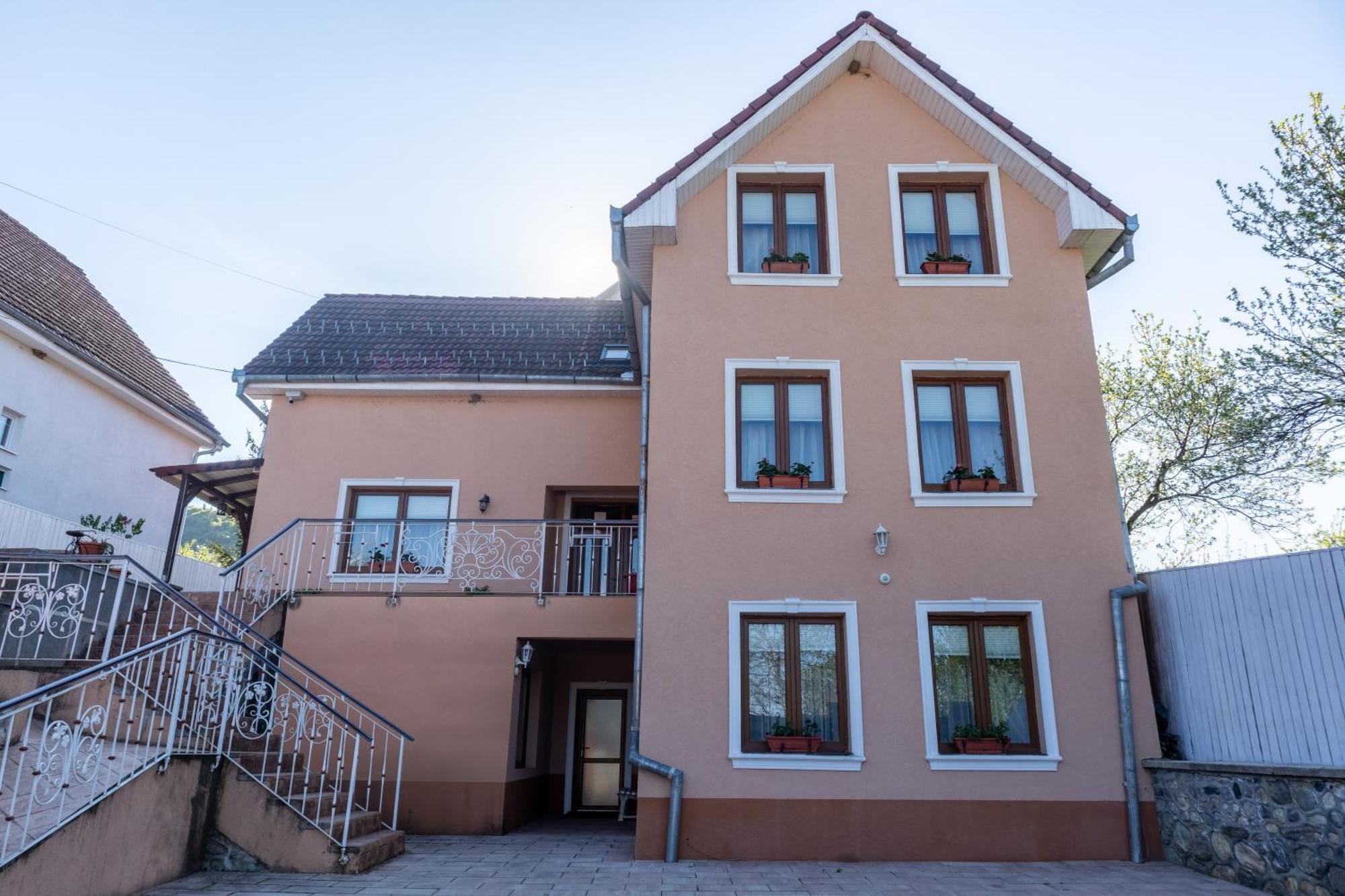 Vila Crisalia Sibiel -Sibiu (Adults Only) Hotel Luaran gambar